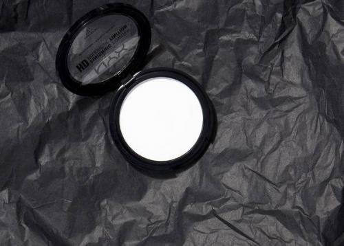 Бесцветная пудра для лица. Зачем нужна прозрачная пудра?