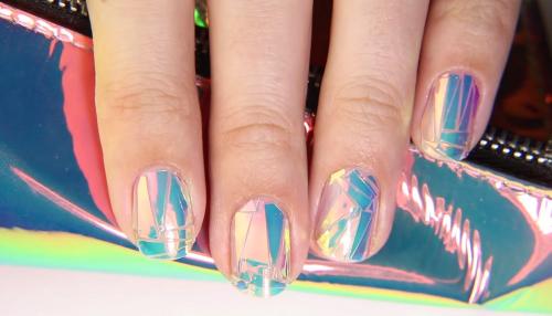 Дизайн битое стекло на ногтях, как делать пошагово. «Битое стекло» на ногтях: как делать пошагово