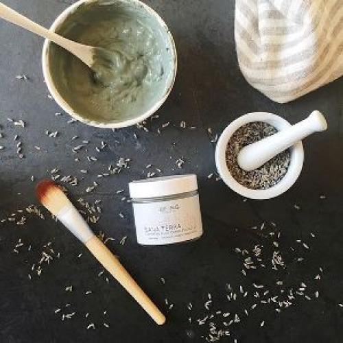 Маска для лица против морщин с голубой глиной. Классический рецепт маски для лица из голубой глины