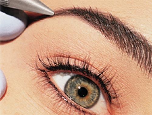 Чем отличается татуаж от микропигментирования. Микропигментирование бровей для перманентного макияжа: особенности салонной процедуры