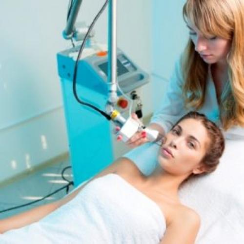 Фракционное лазерное омоложение кожи лица. Фракционное омоложение: суть процедуры, рекомендации и противопоказания