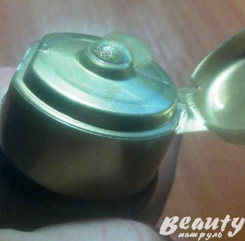 Маска пленка для лица с экстрактом черной икры эйвон. 