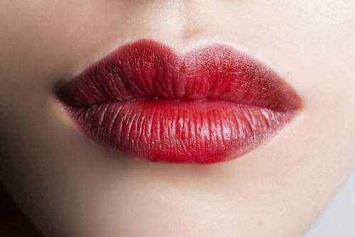 Макияж губ эффект Омбре пошаговая инструкция. Как сделать омбре на губах? Техника в деталях