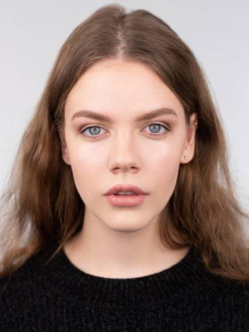 Как зрительно сузить нос с помощью макияжа. Макияж, который «уменьшает» нос: пошаговая фотоинструкция