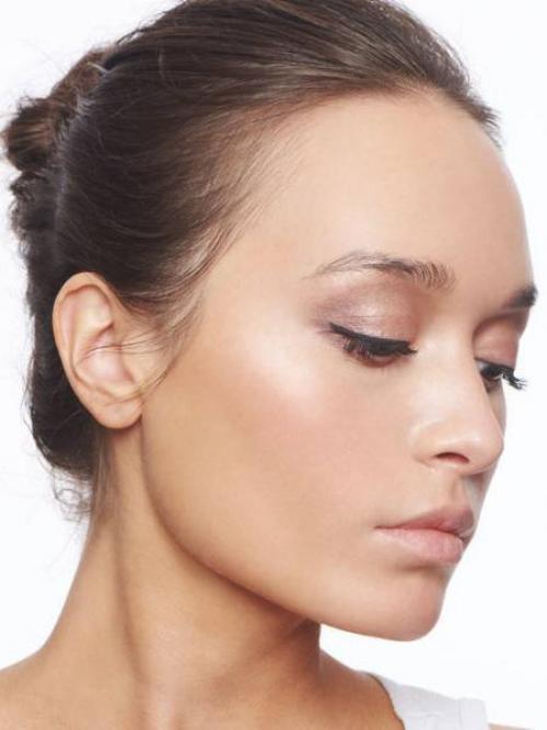Какой макияж подходит для смуглых брюнеток с карими глазами. Макияж для смуглой кожи