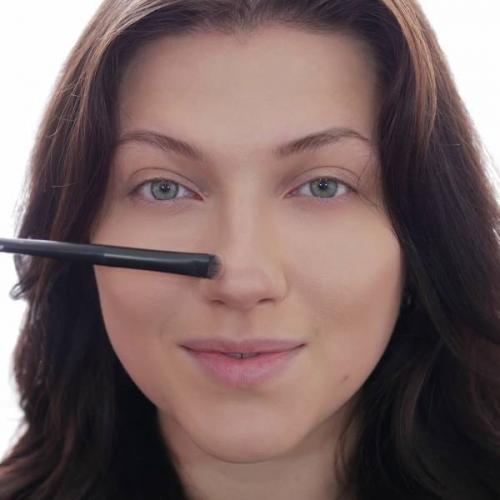 Как уменьшить кончик носа с помощью макияжа. Макияж, который «уменьшает» нос: пошаговая фотоинструкция