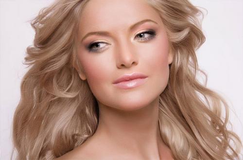 Легкий дневной макияж для серо-голубых глаз. Как подобрать тени для серых глаз