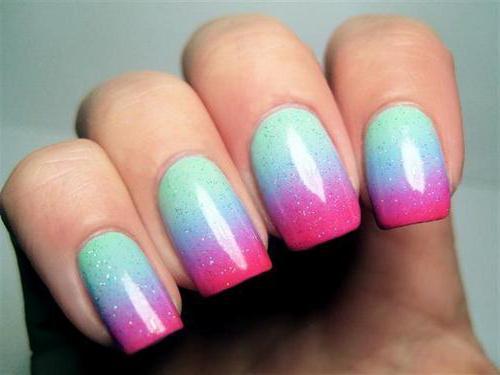 Как сделать градиент на ногтях обычным лаком. Как сделать маникюр-градиент в домашних условиях