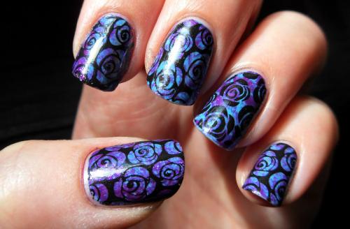 Как рисовать на ногтях розы. Маникюр по мокрому гель лаку