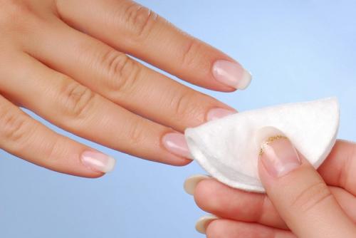 Укрепление ногтей в салоне. Как укрепить слоящиеся ногти в домашних условиях