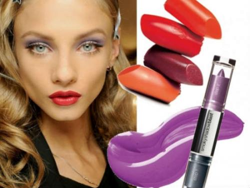 Выбираем оттенки макияжа для блондинок с голубыми глазами