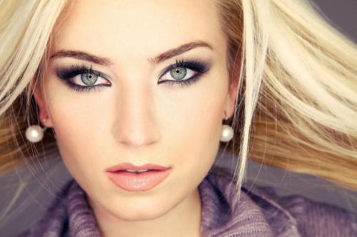 Как сделать дневной макияж для серо-голубых глаз. Вечерний макияж для серых глаз