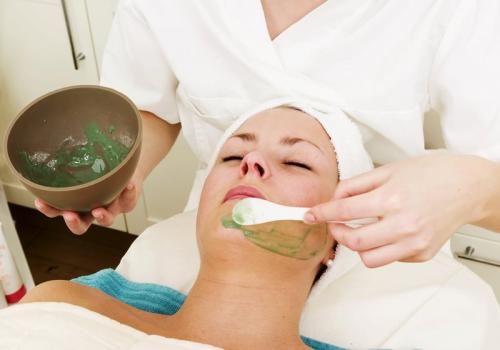 Маски в домашних условиях для лица с алоэ вера. Как сделать маску для лица из алоэ в домашних условиях