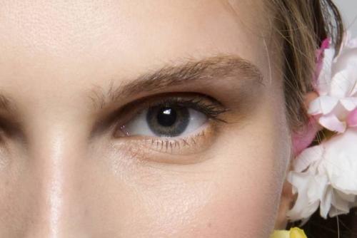 Макияж на выпускной для серых глаз. Макияж для серо-голубых глаз по случаю выпускного