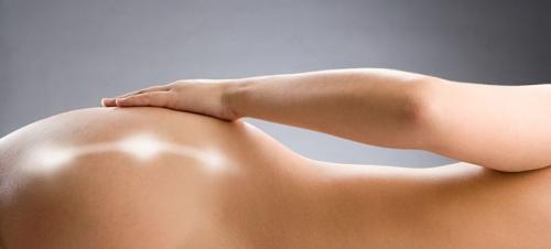 Лазерная шлифовка растяжек казань. Лазерное лечение растяжек в Казани. Убрать растяжки после беременности