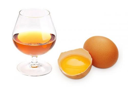 Маска для волос с коньяком и яйцом