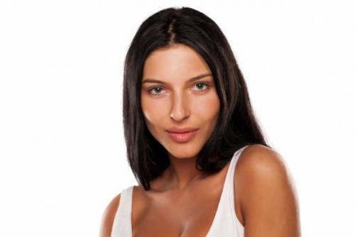 Какой макияж подходит для смуглых брюнеток с карими глазами. Макияж для смуглой кожи