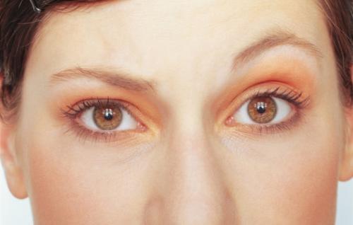 Как сузить крылья носа с помощью макияжа. Как уменьшить нос с помощью макияжа