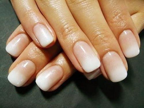 Как сделать градиент на ногтях обычным лаком. Как сделать маникюр-градиент в домашних условиях