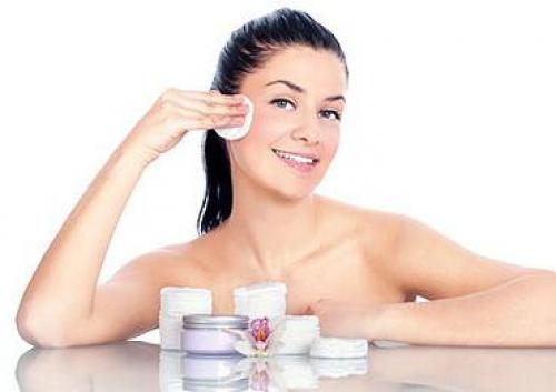 Детский крем чем полезен для лица. Можно ли использовать детский крем для лица взрослого? Есть ли эффект от детского крема для лица