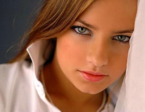 Маски для лица с алоэ от прыщей в домашних условиях. Рецепты масок из алоэ от прыщей