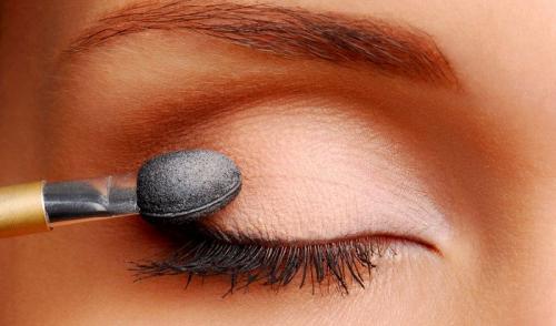 Как зрительно увеличить глаза при помощи карандаша. Как визуально увеличить глаза с помощью макияжа