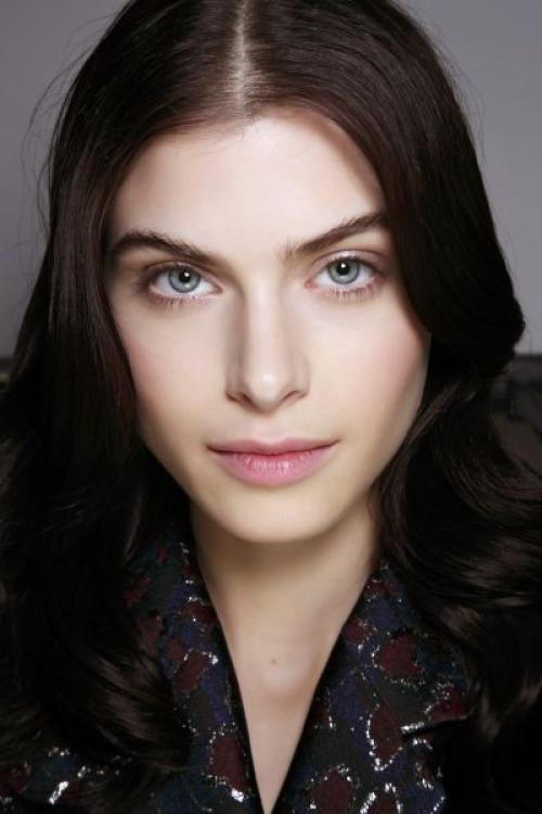 Макияж для темно серых глаз. Макияж для девушек с серыми глазами и темными волосами