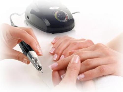 Женский аппаратный маникюр, что это такое. Обрезной или аппаратный маникюр: плюсы и минусы