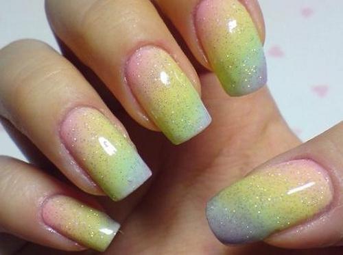 Как сделать градиент на ногтях обычным лаком. Как сделать маникюр-градиент в домашних условиях