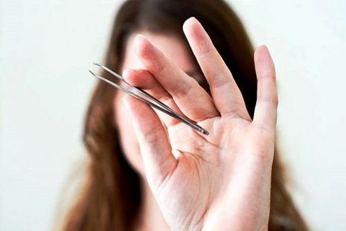 После лазерной эпиляции: можно ли выщипывать волосы?