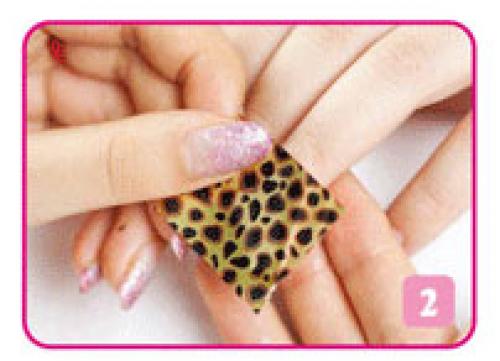 Как фольгой сделать рисунок на ногтях. Как сделать маникюр с фольгой?