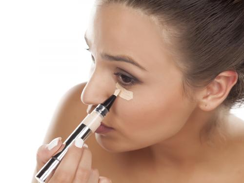 Как зрительно уменьшить нос с помощью макияжа. Как визуально сузить и уменьшить широкий нос макияжем и косметикой