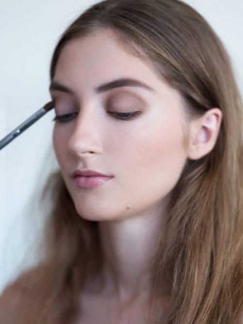 Макияж для серо-голубых глаз и русых волос пошагово. Как сделать макияж для серых глаз и русых волос?