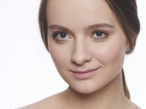 Макияж для серо-голубых глаз и русых волос пошагово. Как сделать макияж для серых глаз и русых волос?
