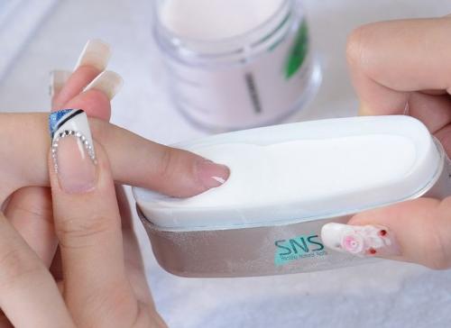 Укрепление ногтей акрилом