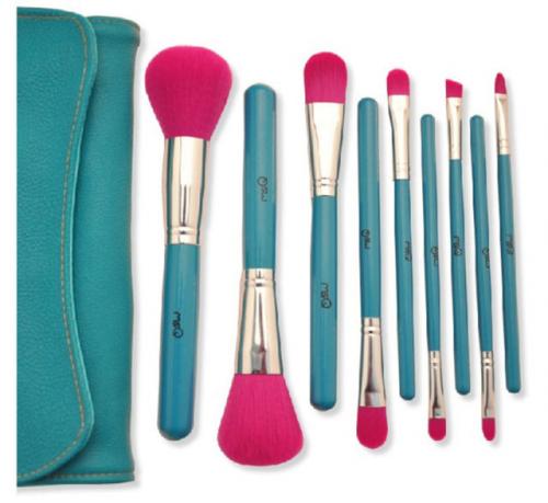 Набор косметики для профессионального макияжа. Как собрать базовый набор для макияжа