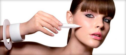 От чего зеленый корректор для лица. Для чего нужен зеленый корректор и как им пользоваться?