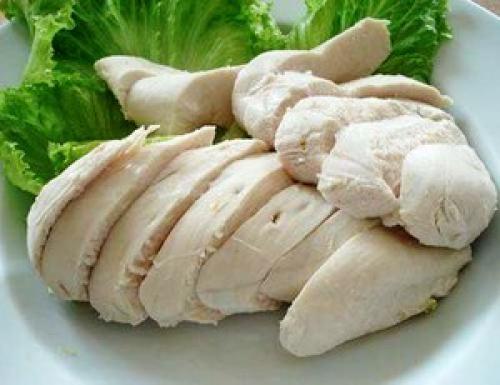 Вареная куриная грудка без кожи калорийность. Калорийность куриной грудки: в 100 граммах отварной без кожи