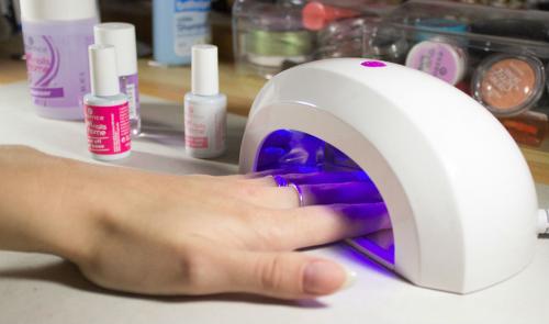 Как гель-лаком сделать в домашних условиях лунный маникюр. Готовим необходимые материалы