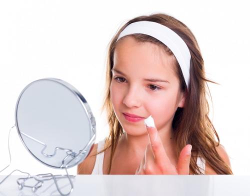 Детский крем для лица подростка. Подбираем крем для лица для подросткового возраста