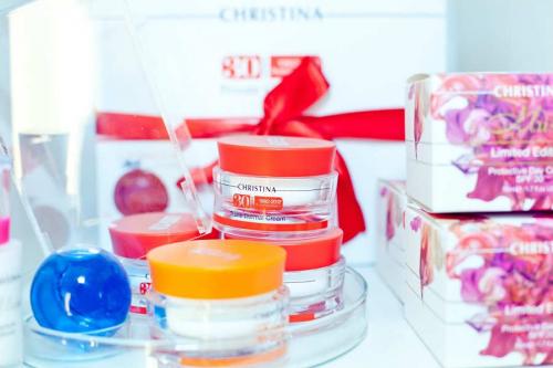 Профессиональная косметика для лица. Рейтинг лучших средств по уходу за кожей лица в профессиональной косметике