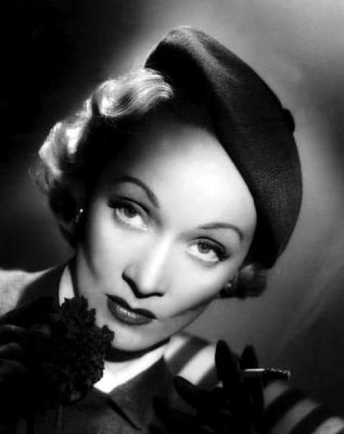 Как уменьшить зрительно большой нос. Как зрительно уменьшить нос: все способы визуальной коррекции