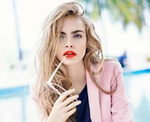 Алый цвет помады. 50 оттенков алого: простые правила выбора красной помады