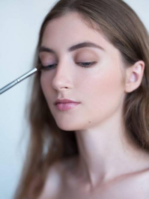 Макияж для серо-голубых глаз и русых волос пошагово. Как сделать макияж для серых глаз и русых волос?