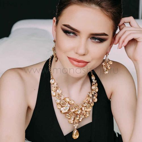 Бордовый цвет платья. Какие украшения выбирать к бордовому платью и другим нарядам