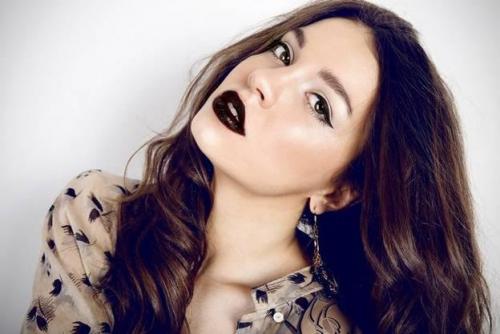 Помада цвета марсала. Ягодное вино 08 Помада цвета марсала. Ягодное вино 08