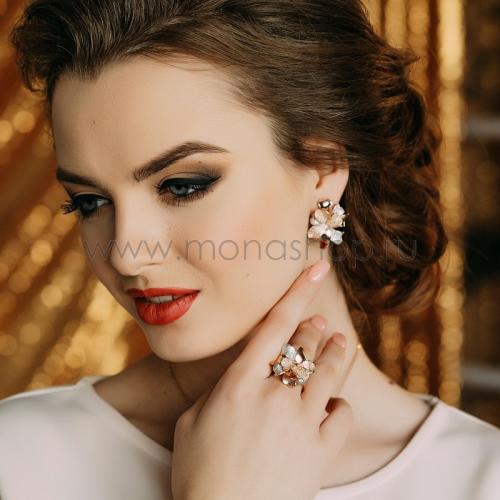 Бордовый цвет платья. Какие украшения выбирать к бордовому платью и другим нарядам