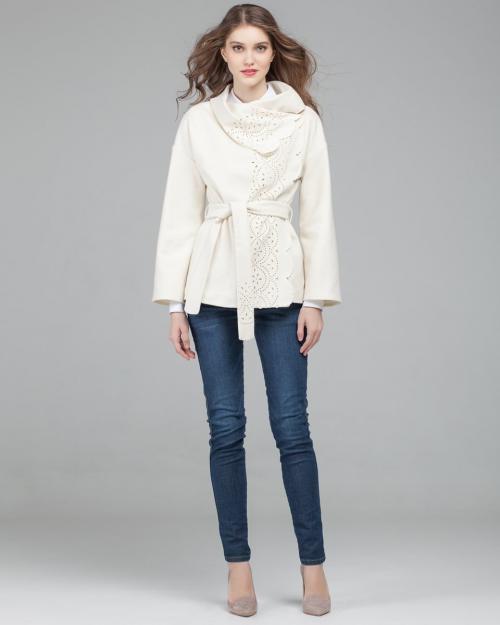 Какой цвет шарфа подойдет к молочному пальто. С чем носить пальто молочного цвета?