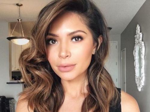 Прически для широкого лица женские. Длинные волосы и полное лицо 03 Прически для широкого лица женские. Длинные волосы и полное лицо 03