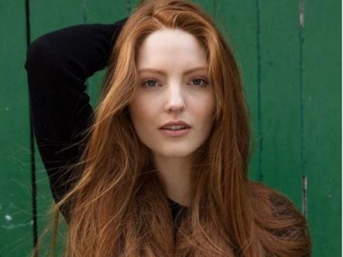 Прически для широкого лица женские. Длинные волосы и полное лицо 02 Прически для широкого лица женские. Длинные волосы и полное лицо 02